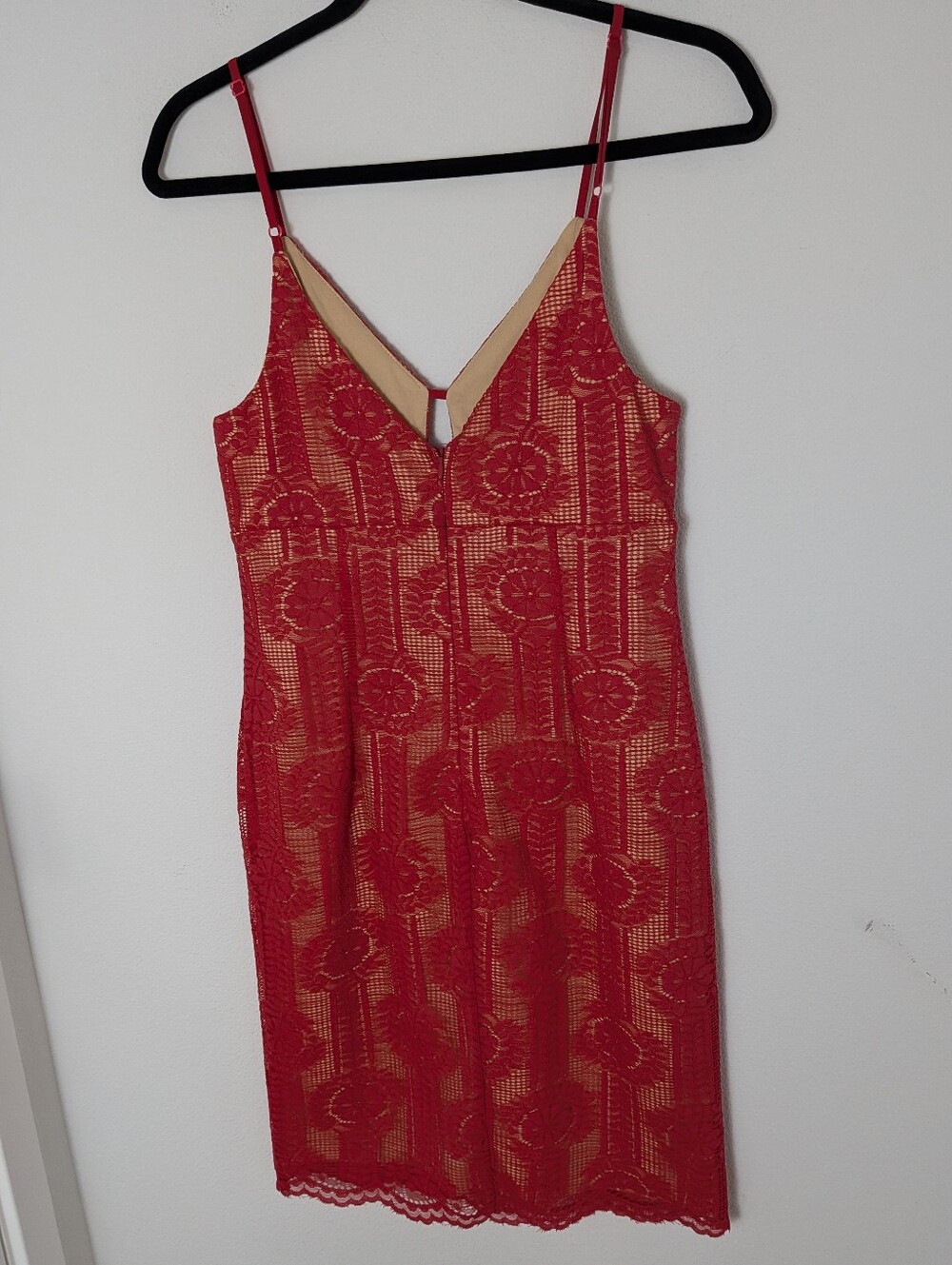 Lulus Avianna Red and Nude Lace Bodycon Mini Strap Dress Size Medium Sexy EUC - Picture 10 of 16